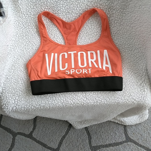 Sports bra - Picture 1 of 1